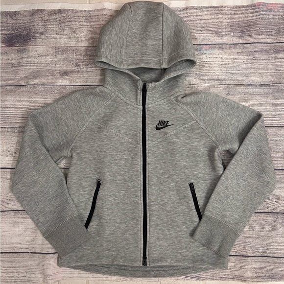 Nike Other - Nike Tech fleece hoodie size M 10/12